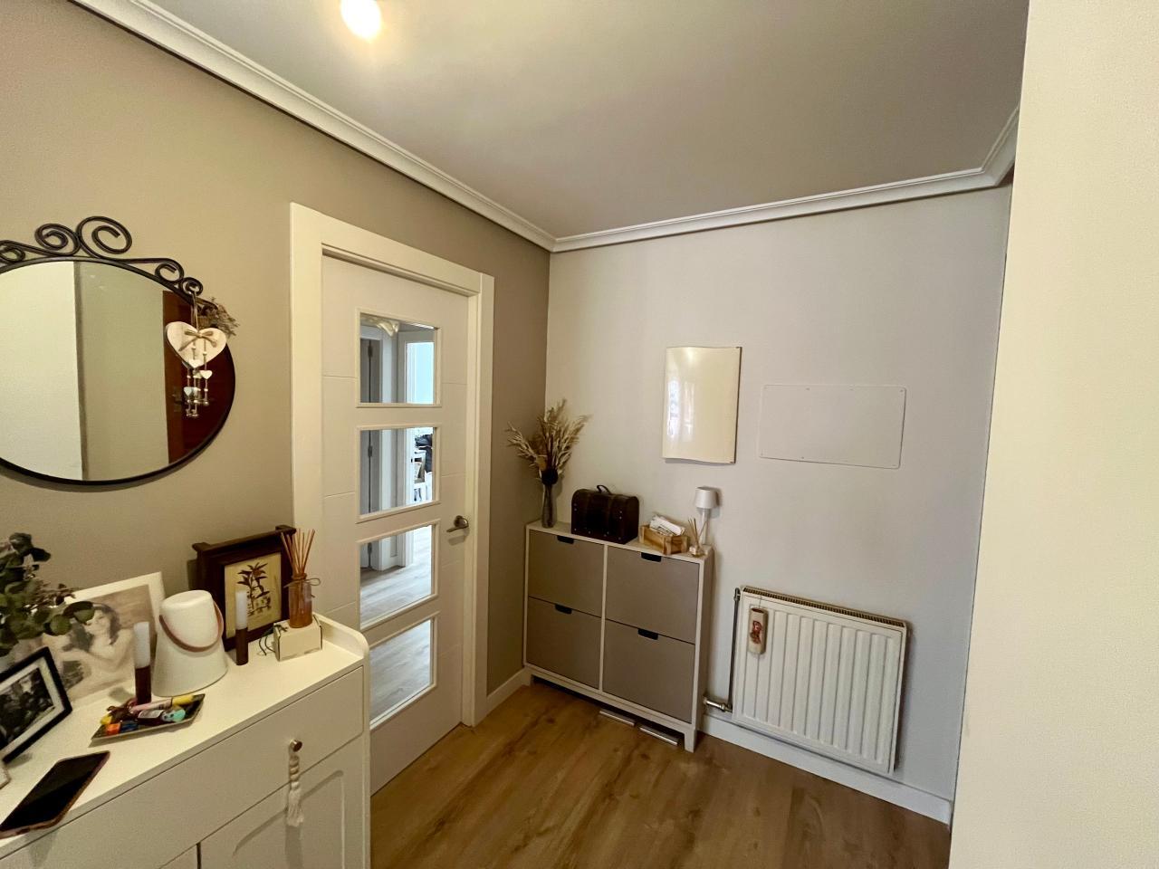 <strong>San Zadornil</strong><br/>Venta - P011996<br/><span>Burgos - Barrio S. Pedro - Fuentecillas - Bª Yagüe</span><br/><span><span>290.000 € </span></span>