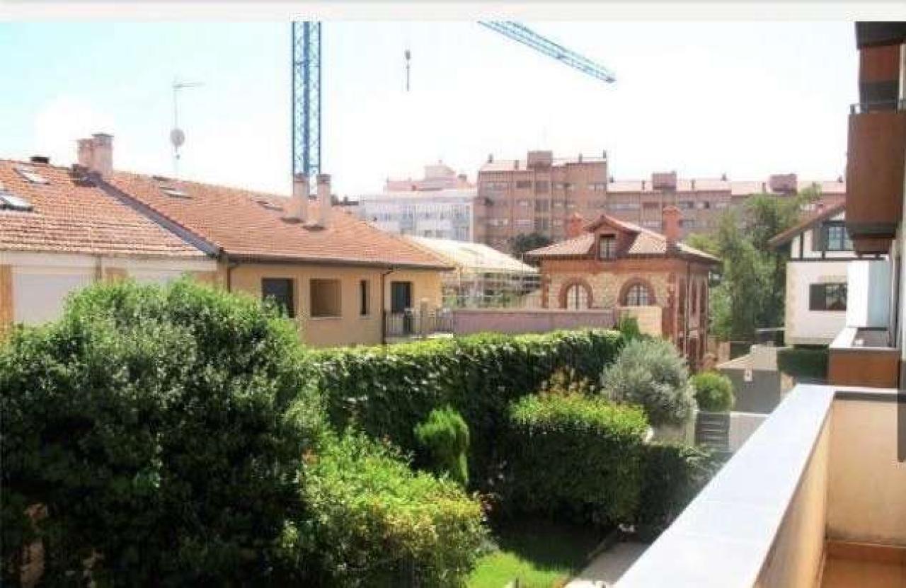 <strong>Diego De Leiva</strong><br/>Piso en venta en Santa Teresa - San Pedro Cardeña<br/><span>Burgos - Centro Sur</span><br/><span><span>360.000 € </span></span>